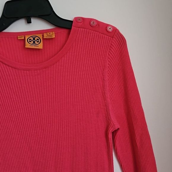 Tory Burch 100% wool rib knit magenta sweater - Picture 3 of 8